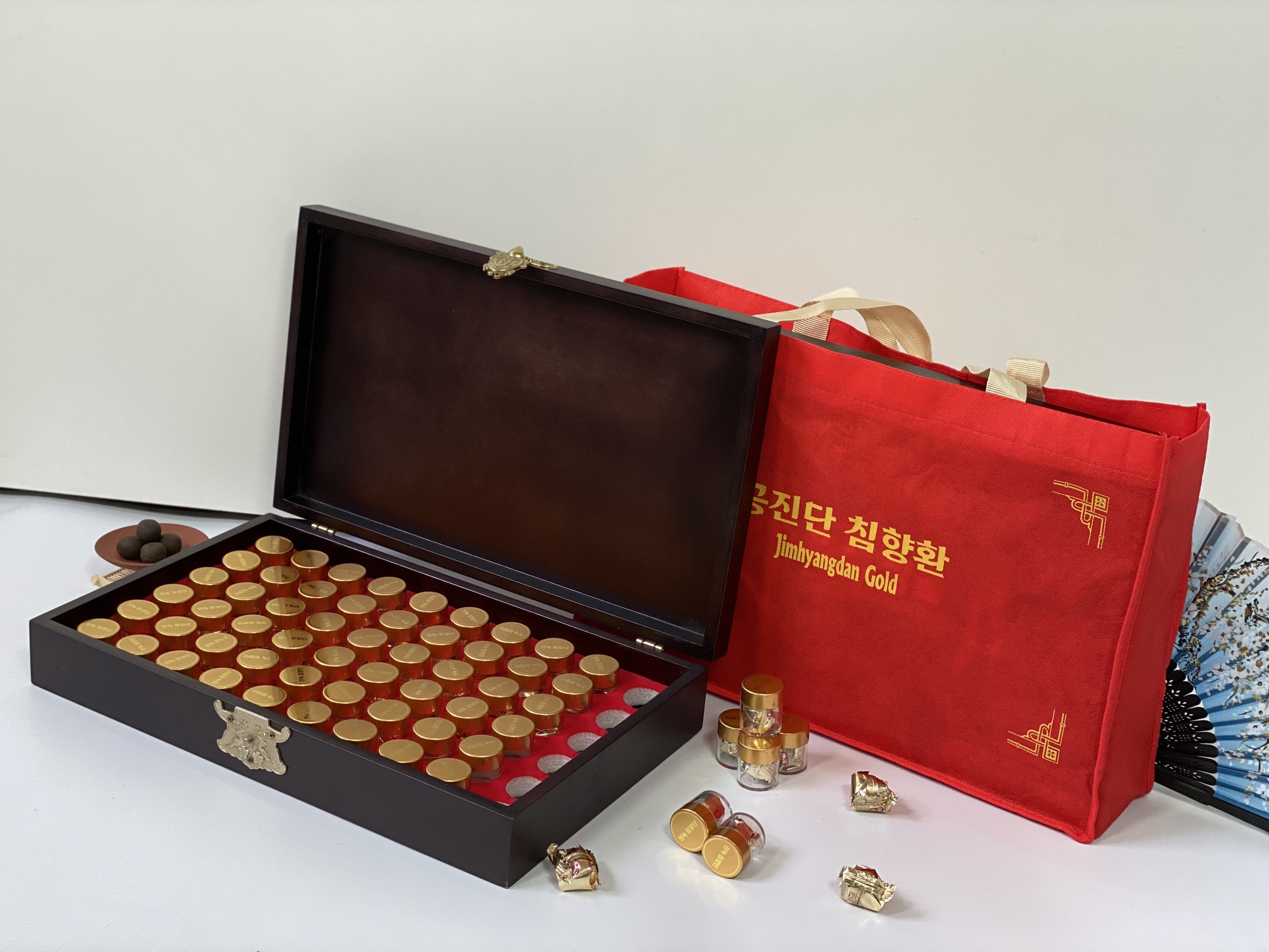 AN CUNG NGƯU TRẦM HƯƠNG HOÀN HÀN QUỐC 60 VIÊN HỘP GỖ